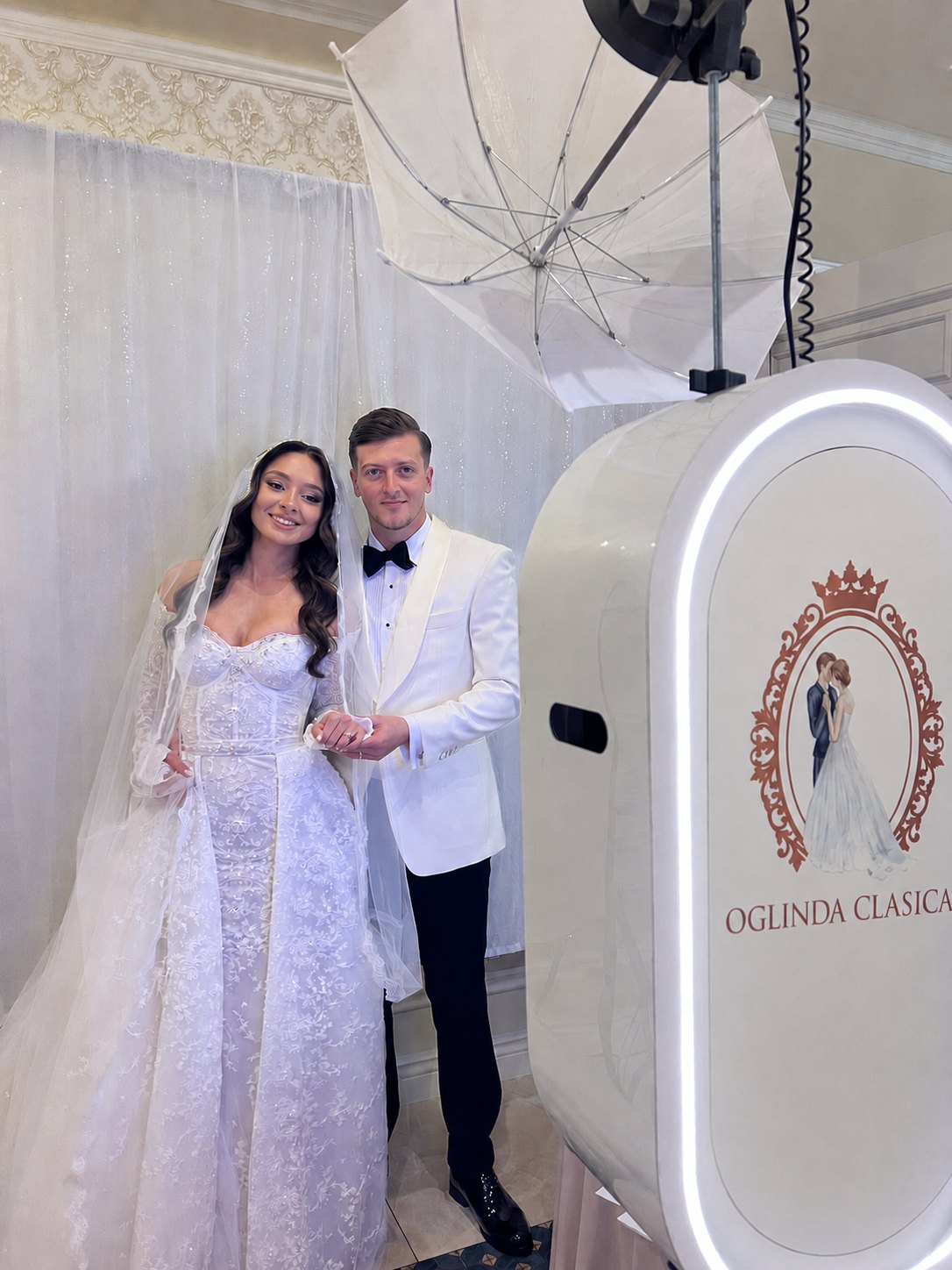 Polaroid Photobooth Constanța — Oglinda Clasică la eveniment